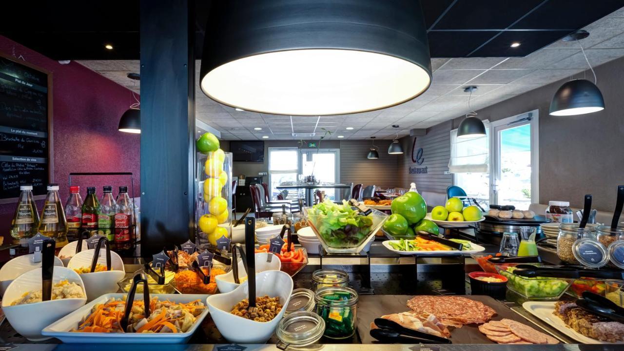 钟楼杰内夫菲内伏尔泰酒店 费内-伏尔泰 外观 照片